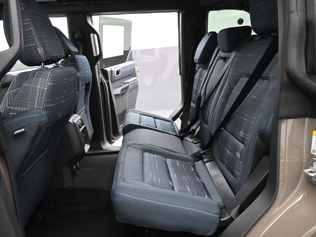 Certified 2026 Ford Bronco Heritage Edition AWD/4WD image 19