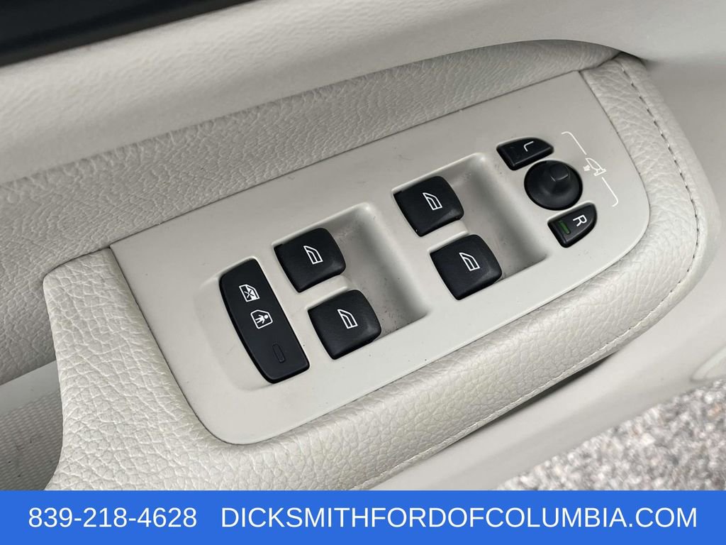 Used 2021 Volvo S60 T5 Momentum w/ Advanced Package image 16