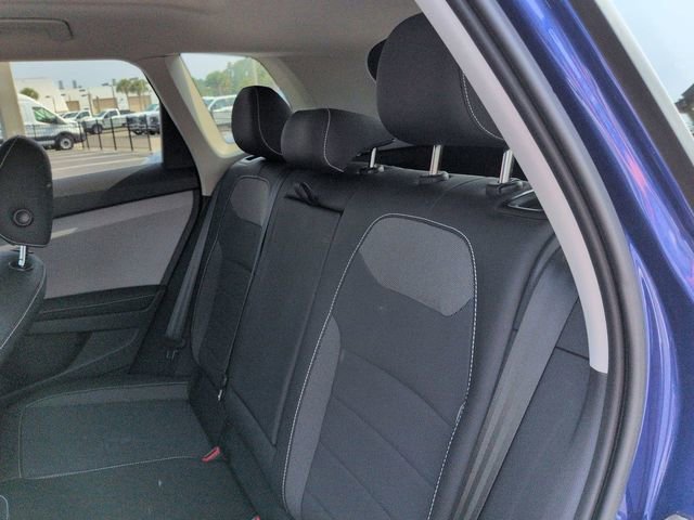 Used 2024 Volkswagen Taos SE w/ Panoramic Sunroof Package FWD image 14