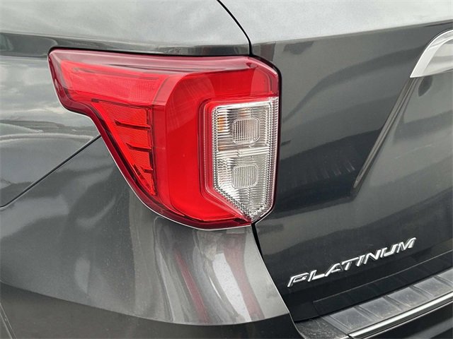 Certified 2020 Ford Explorer Platinum w/ Premium Technology Package image 5