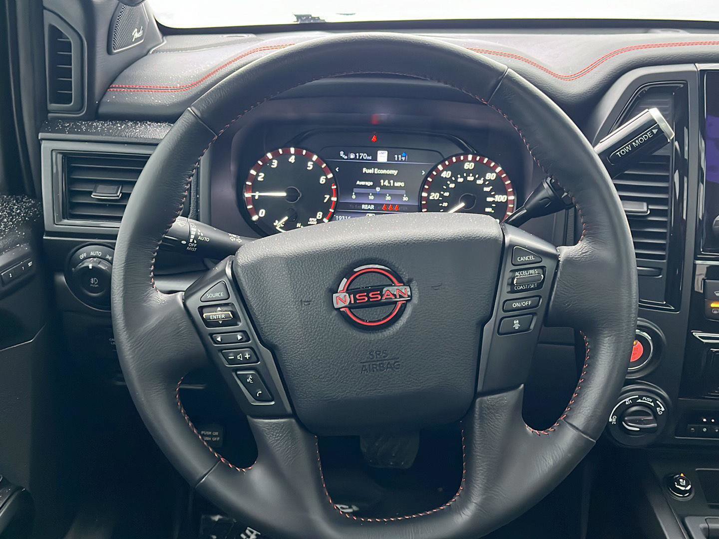 Used 2023 Nissan Titan PRO-4X w/ Pro-4x Convenience Package image 14