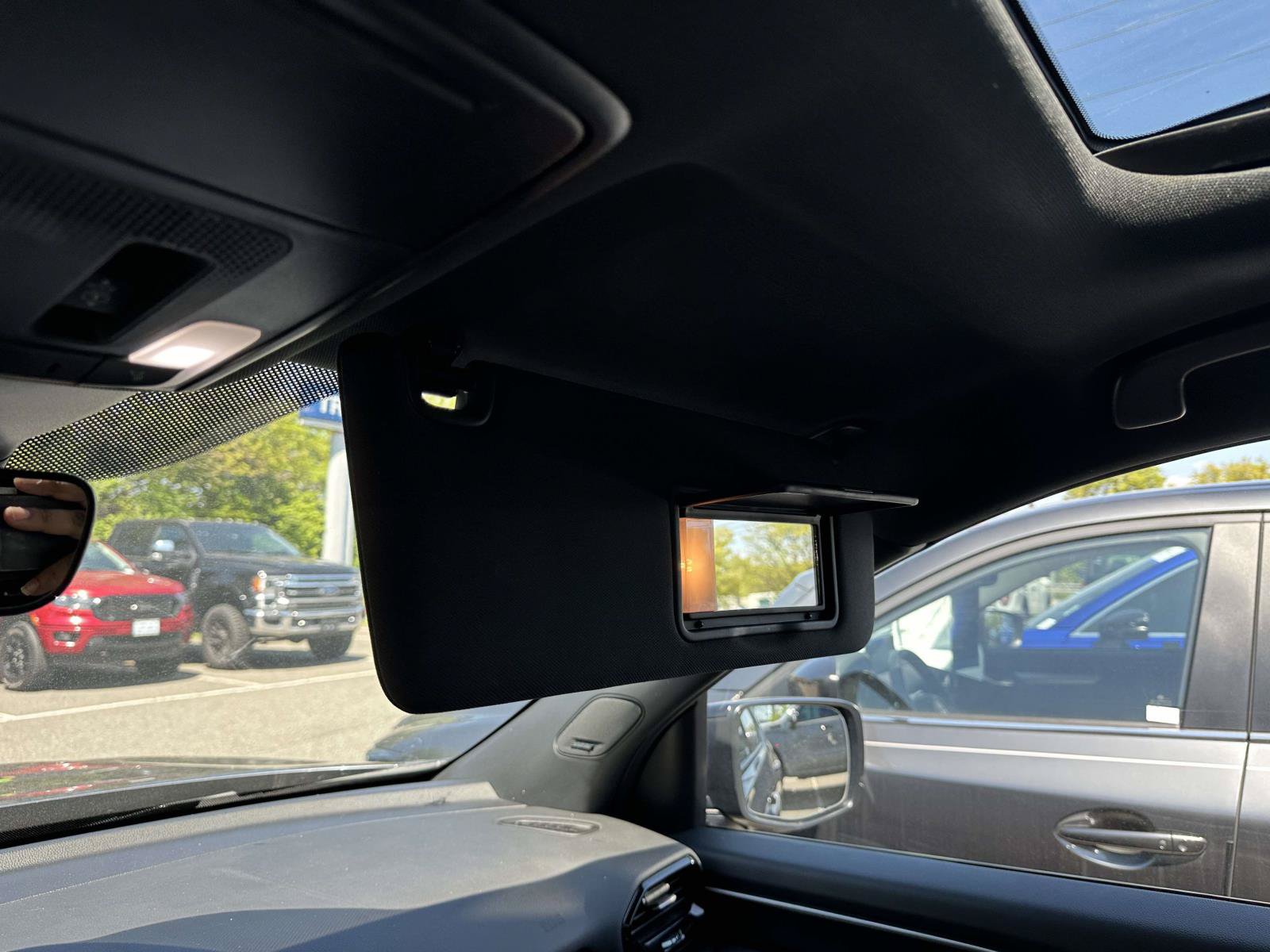 Used 2025 Honda Pilot Black Edition image 18