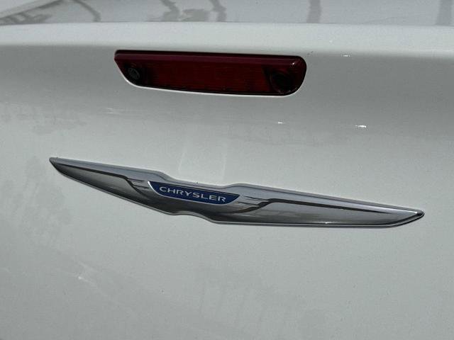 Used 2023 Chrysler 300 Touring image 28