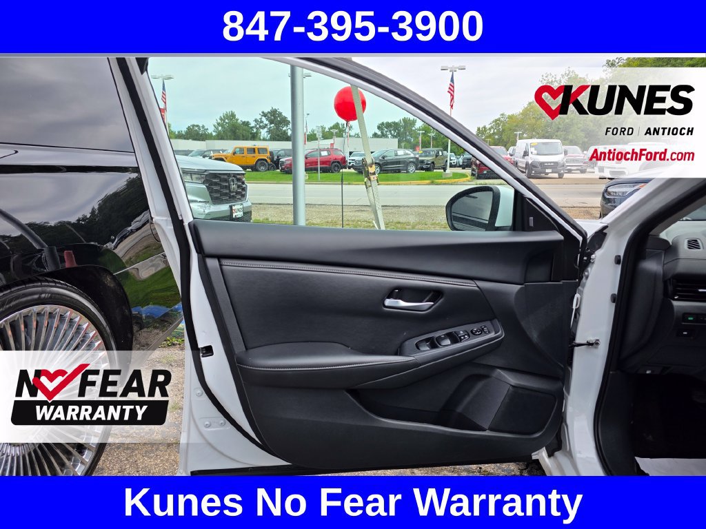 Used 2024 Nissan Sentra SV FWD image 22