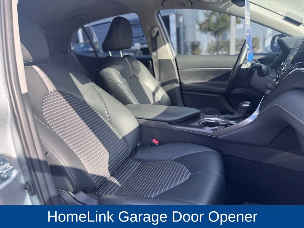 Used 2023 Toyota Camry SE image 19