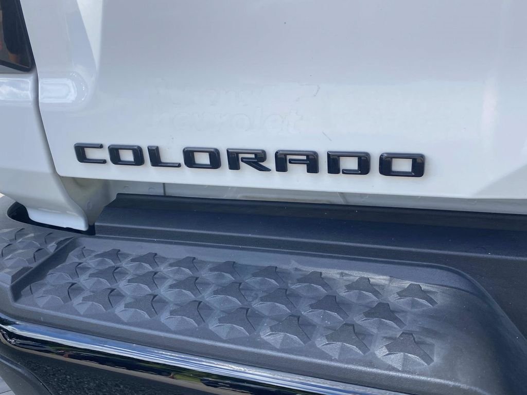 Used 2025 Chevrolet Colorado W/T w/ WT Custom Package RWD image 5