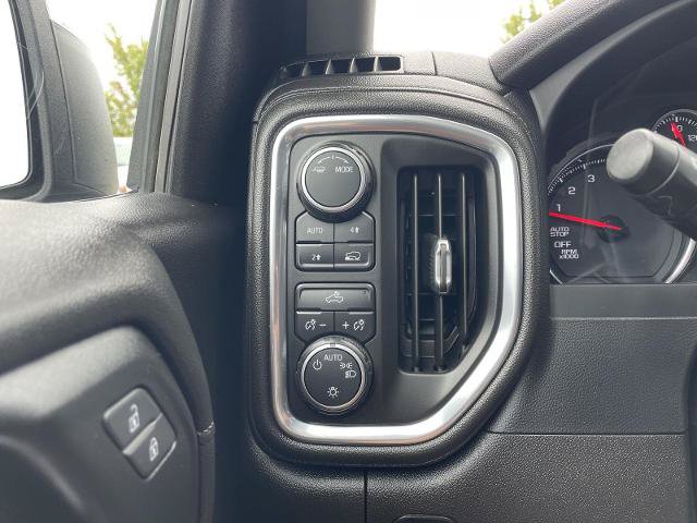 Used 2022 Chevrolet Silverado 1500 LT AWD/4WD image 16