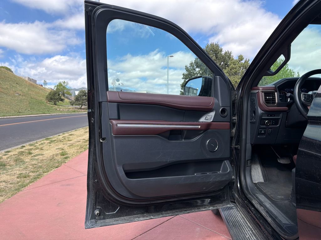 Certified 2024 Ford Expedition Limited AWD/4WD image 10