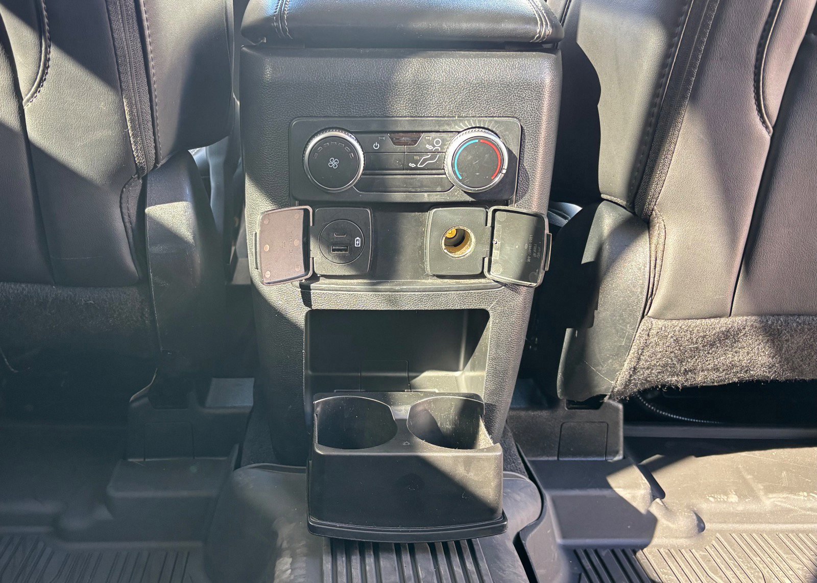 Certified 2022 Ford Explorer XLT w/ Equipment Group 202A image 24