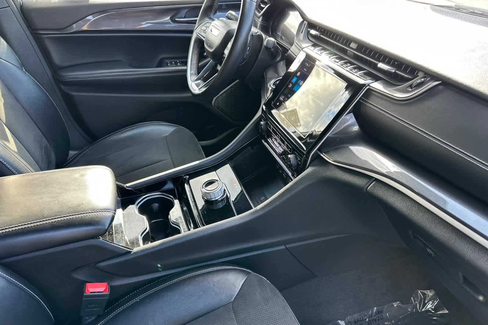 Used 2021 Jeep Grand Cherokee L Laredo RWD image 17