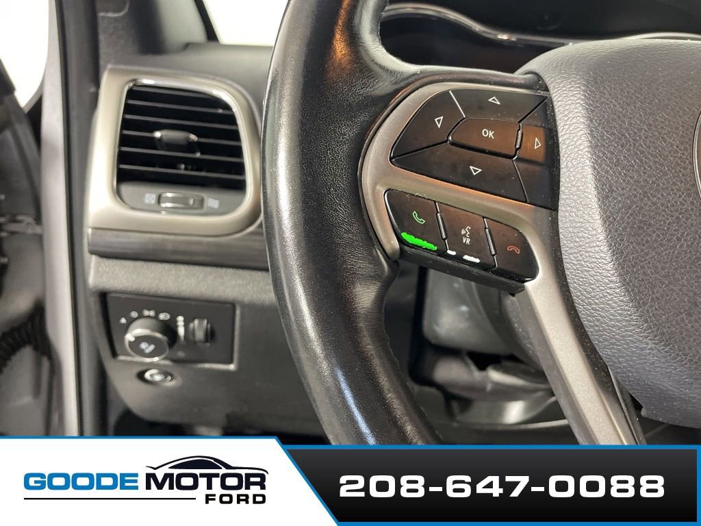 Used 2021 Jeep Grand Cherokee Laredo AWD/4WD image 13
