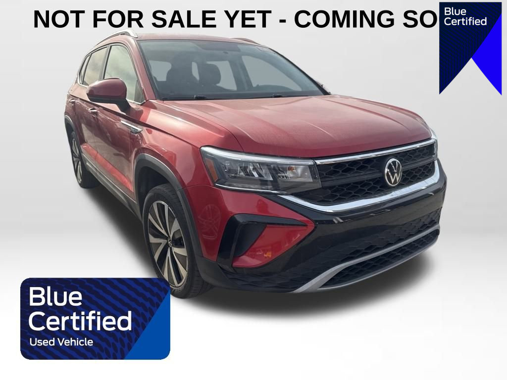 Used 2022 Volkswagen Taos SE image 1