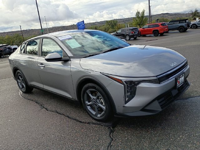 Used 2025 Kia K4 FWD image 7