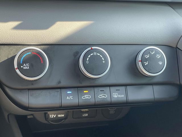 Used 2024 Hyundai Elantra SE FWD image 25