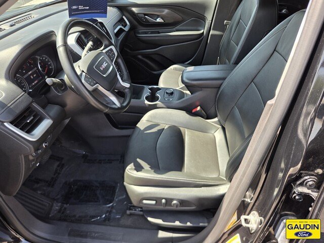 Used 2024 GMC Terrain SLT AWD/4WD image 11