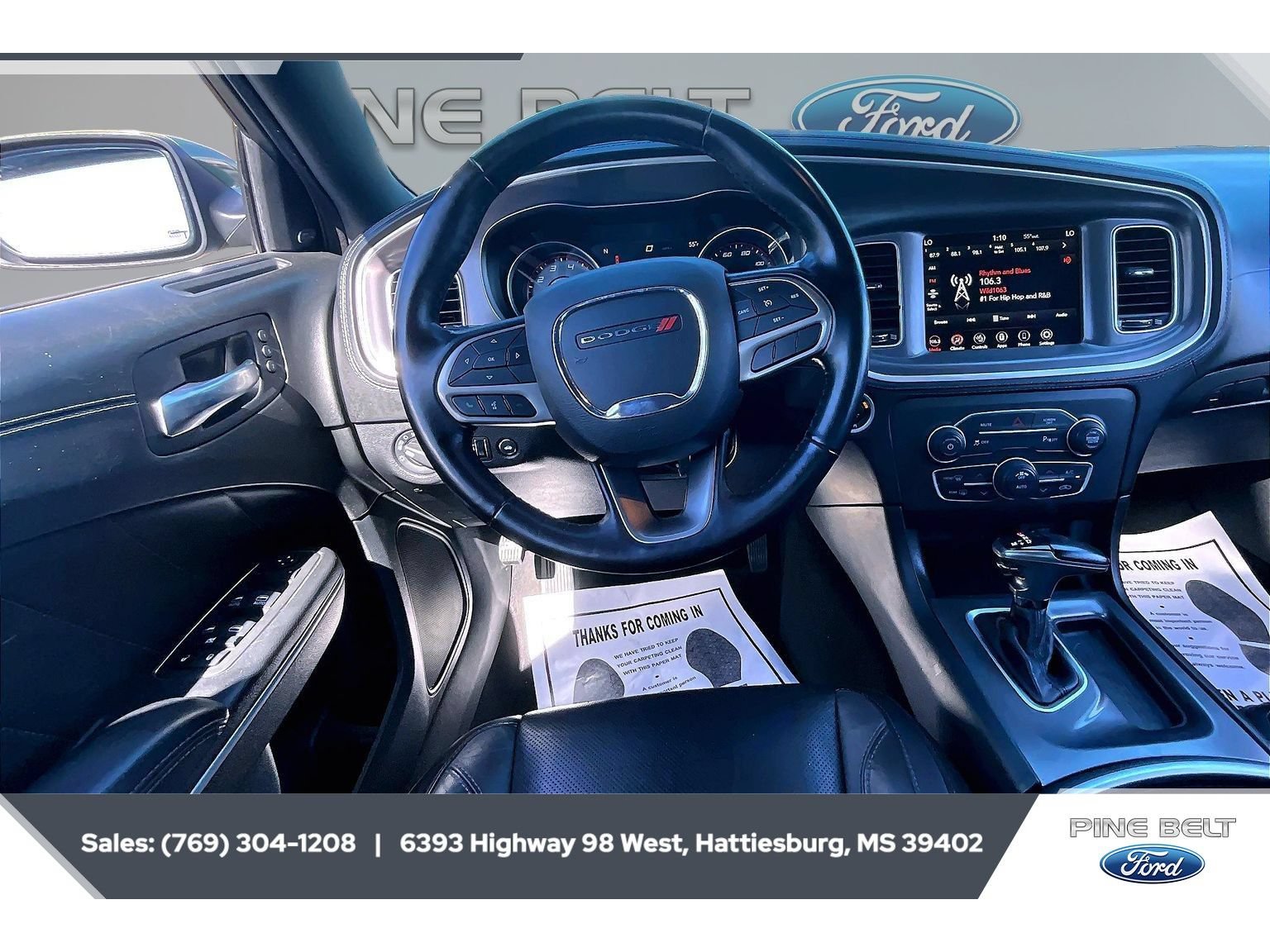 Used 2022 Dodge Charger SXT w/ Plus Group RWD image 5