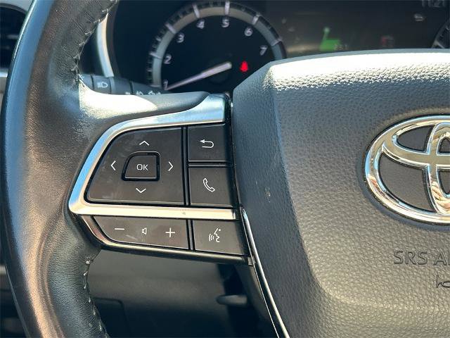 Used 2021 Toyota Highlander XLE image 25