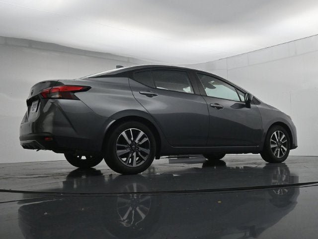 Used 2025 Nissan Versa SV FWD image 40