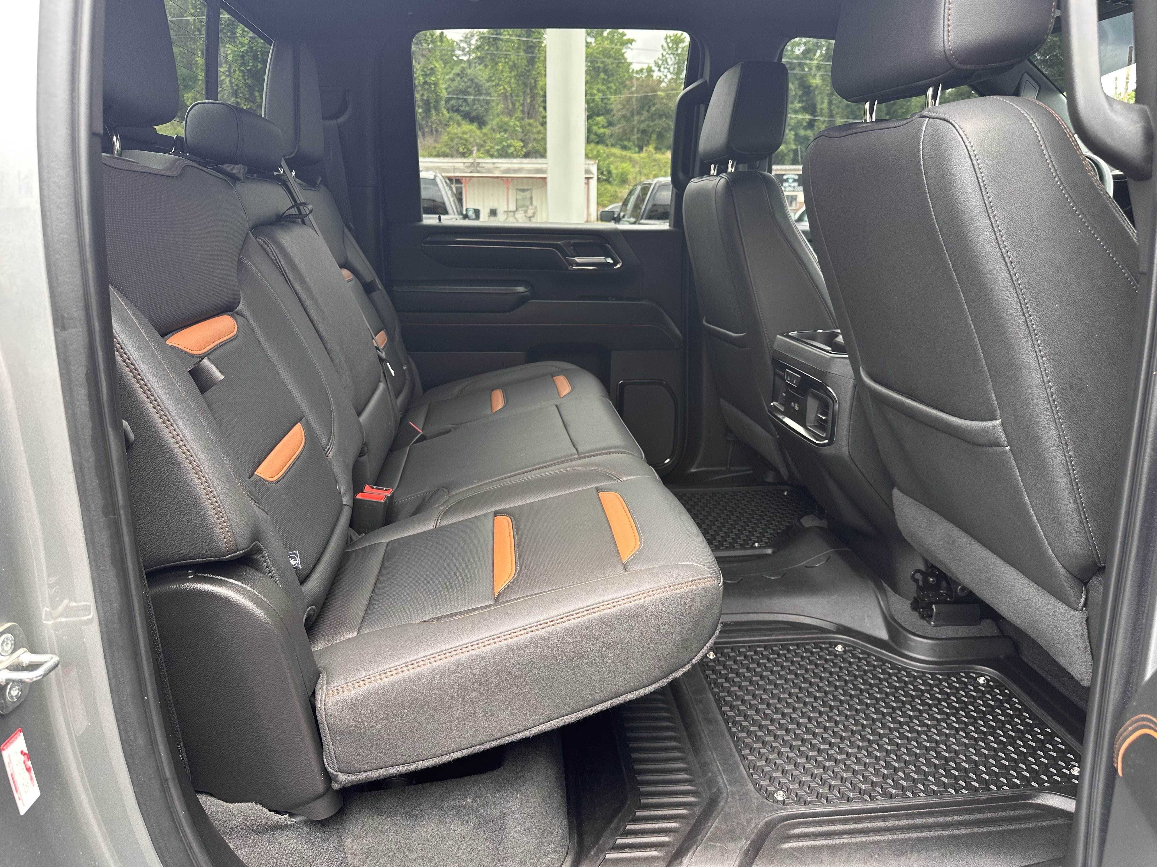 Used 2024 GMC Sierra 2500 AT4 w/ AT4 Premium Plus Package AWD/4WD image 19