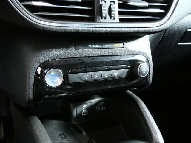 Certified 2025 Ford Escape Platinum AWD/4WD image 18