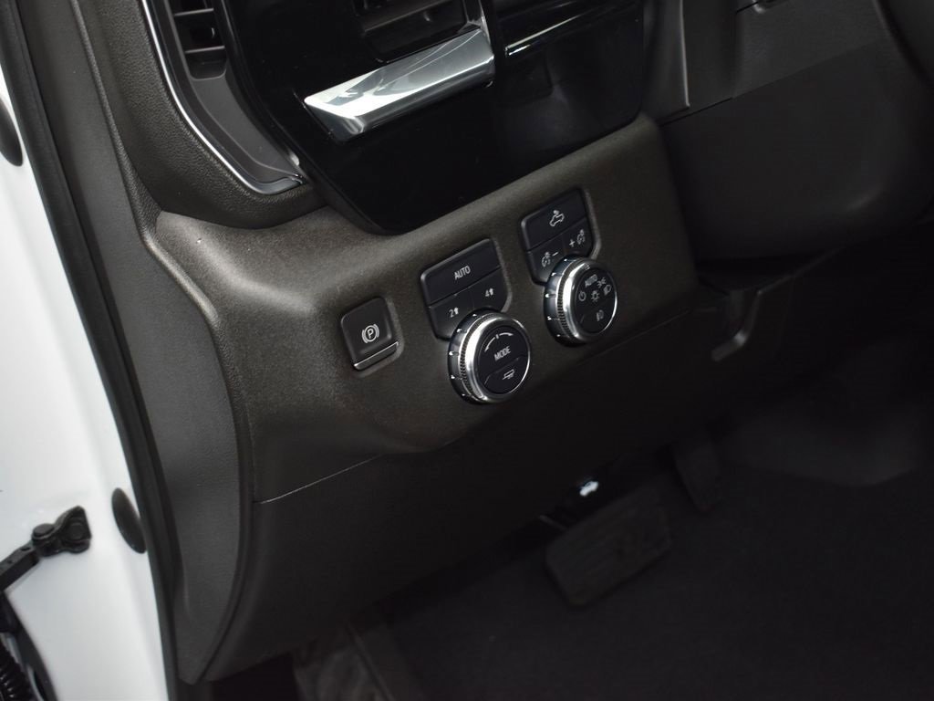 Used 2023 GMC Sierra 1500 Elevation image 10