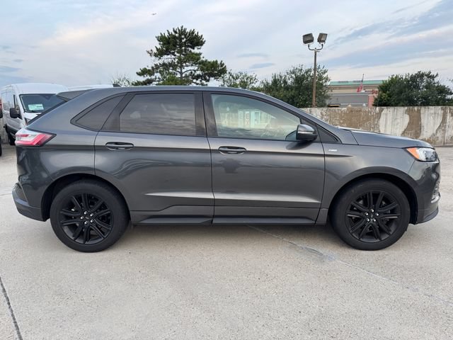 Certified 2020 Ford Edge ST-Line w/ Cold Weather Package AWD/4WD image 2