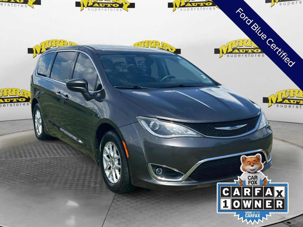 Used 2020 Chrysler Pacifica Touring FWD image 10