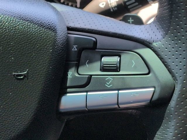 Used 2022 Cadillac XT4 Sport w/ Safety Alert Package image 31