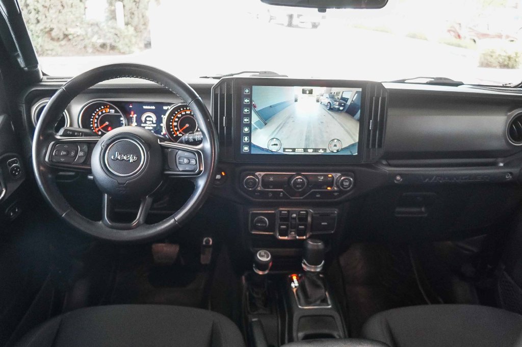Used 2022 Jeep Wrangler Unlimited Sport AWD/4WD image 13