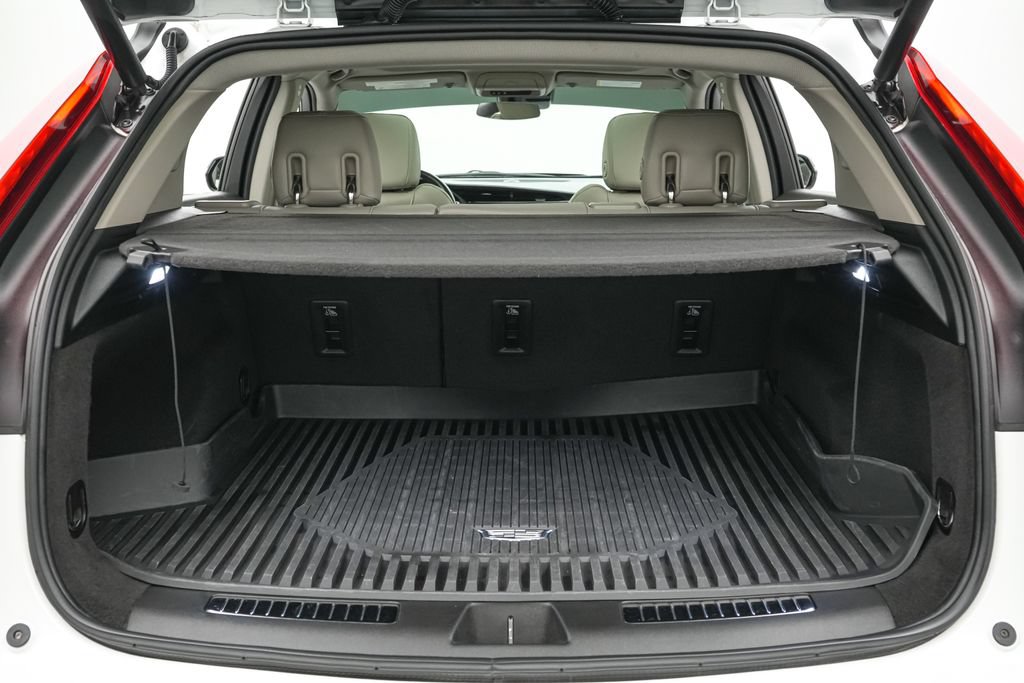 Used 2023 Cadillac XT4 Premium Luxury FWD image 20