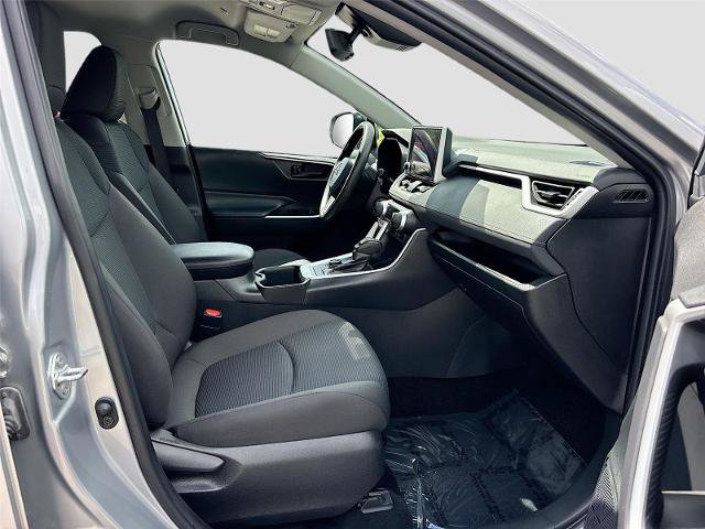 Used 2024 Toyota RAV4 LE AWD/4WD image 29