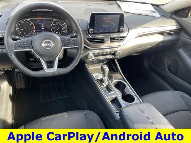 Used 2024 Nissan Altima 2.5 SV image 14