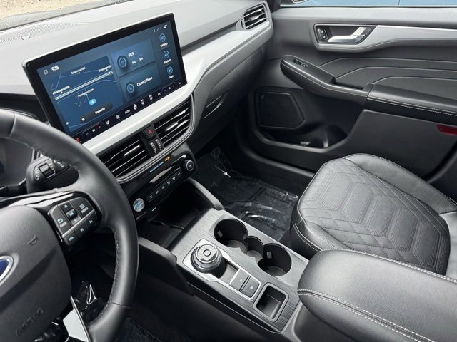 Certified 2023 Ford Escape Platinum w/ Premium Technology Package image 19