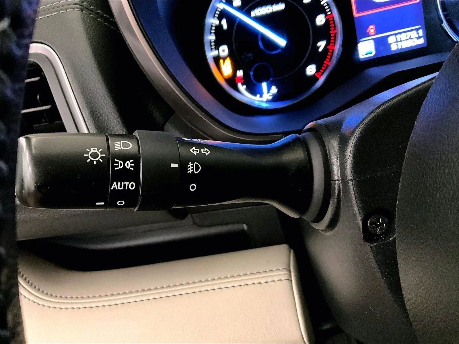 Used 2022 Subaru Ascent Limited w/ Technology Package image 31