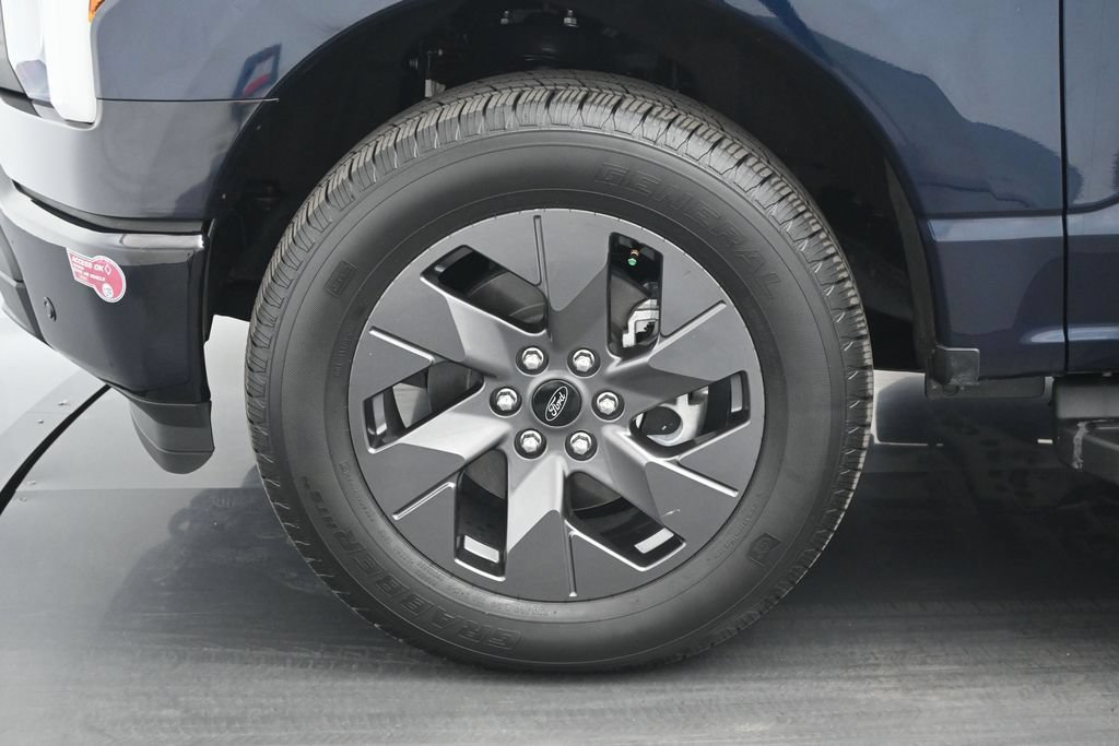 Certified 2024 Ford F150 Lightning Flash AWD/4WD image 25