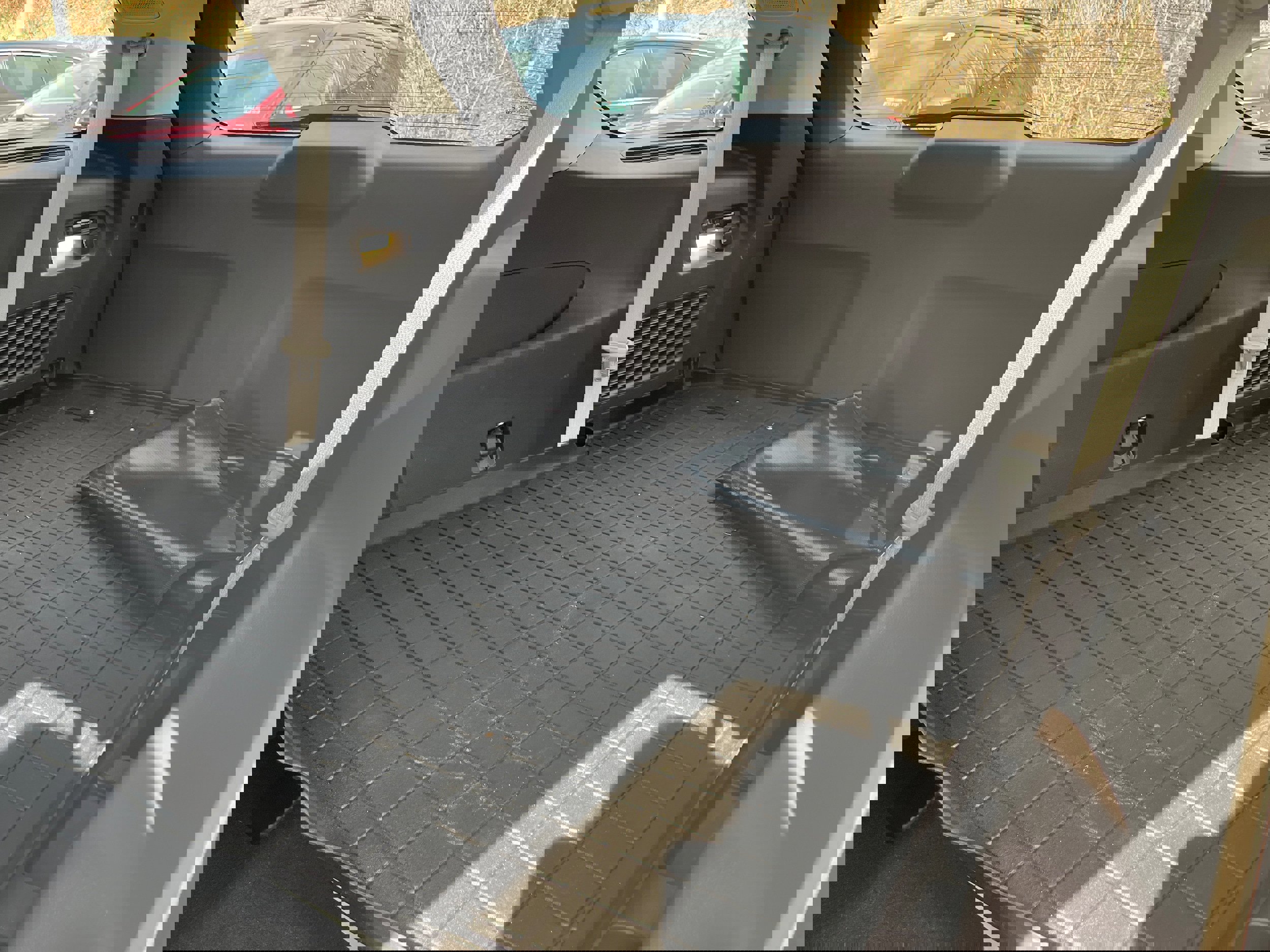 Certified 2021 Ford Explorer Platinum w/ Equipment Group 601A image 14