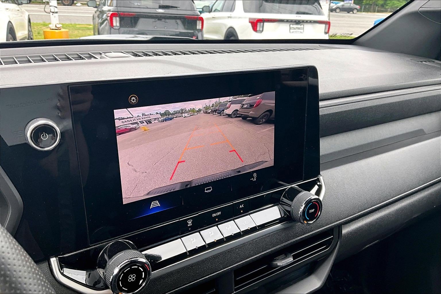 Used 2023 Chevrolet Colorado W/T RWD image 22