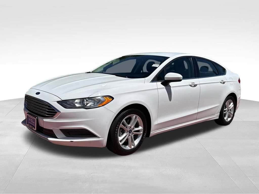 Certified 2018 Ford Fusion SE w/ Fusion SE Technology Package FWD image 5