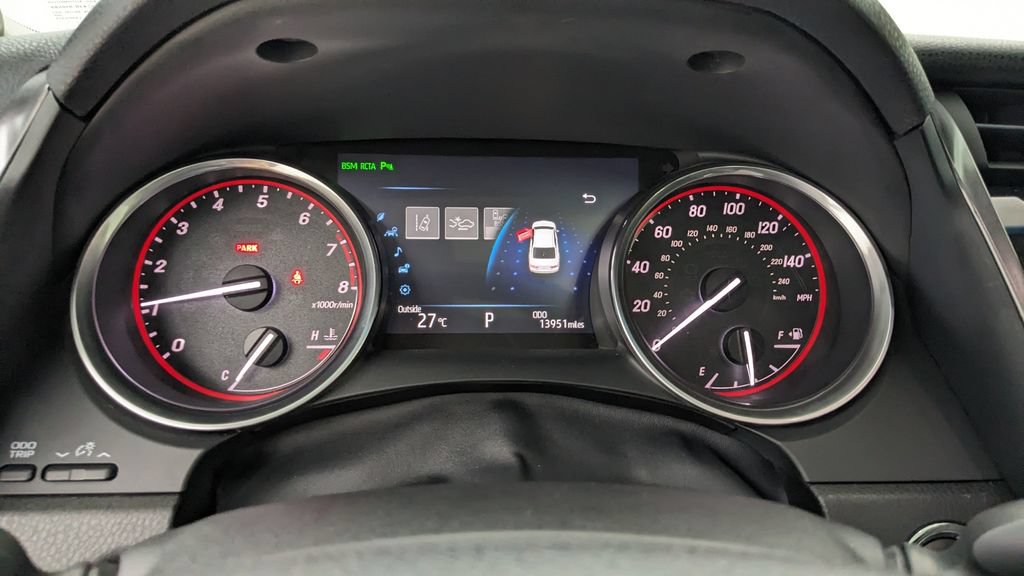 Used 2018 Toyota Camry XLE FWD image 22