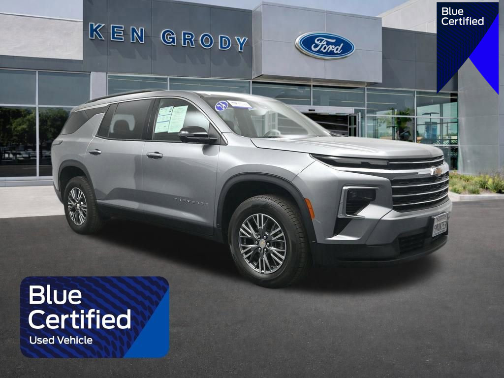 Used 2024 Chevrolet Traverse LT