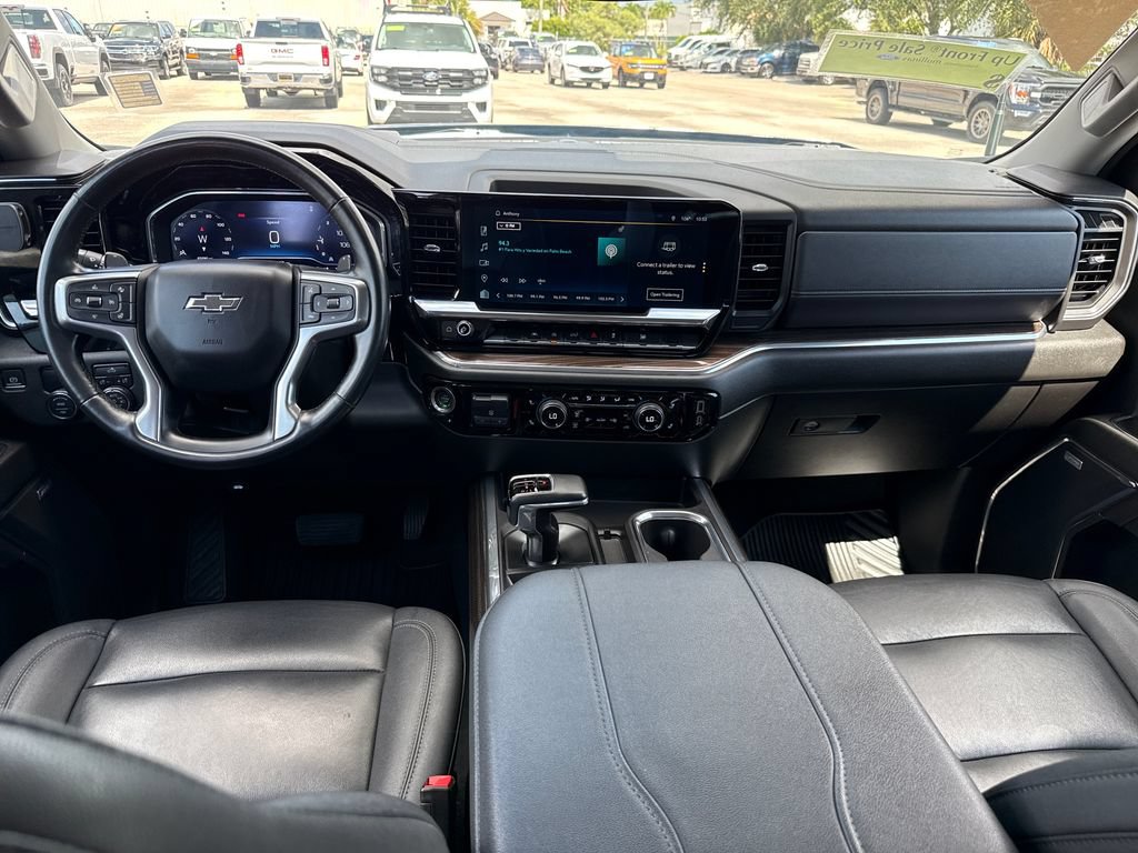 Used 2024 Chevrolet Silverado 1500 RST w/ Convenience Package II RWD image 5