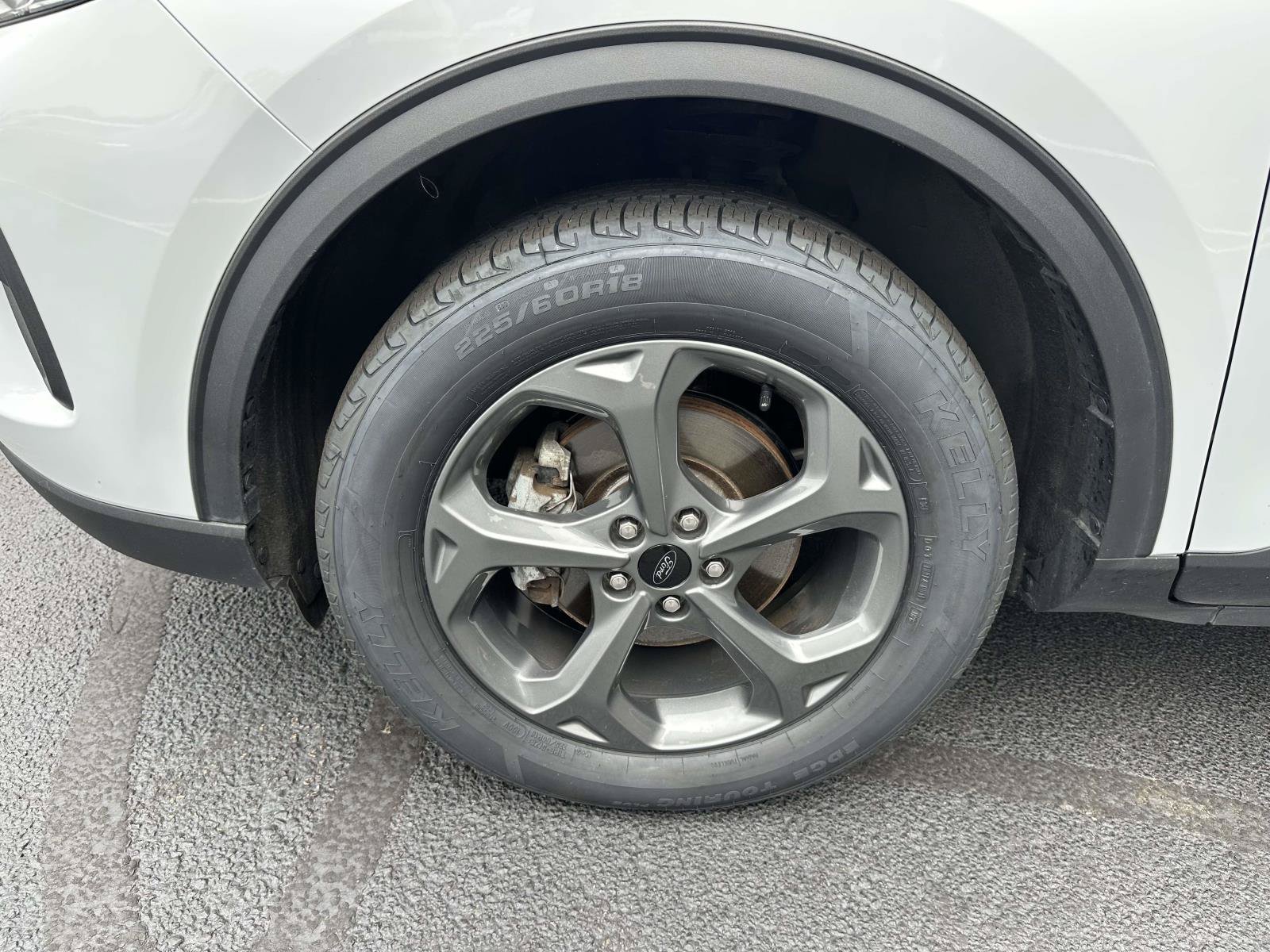 Certified 2025 Ford Escape ST-Line AWD/4WD image 8