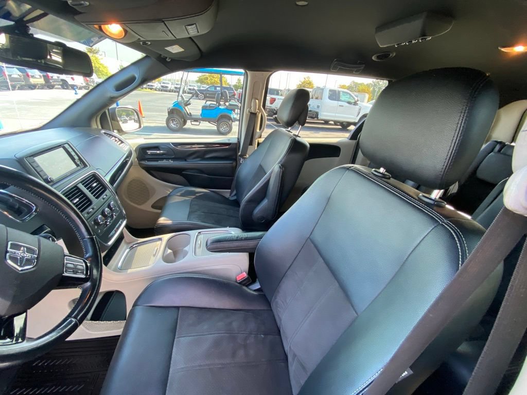 Used 2019 Dodge Grand Caravan SXT FWD image 20