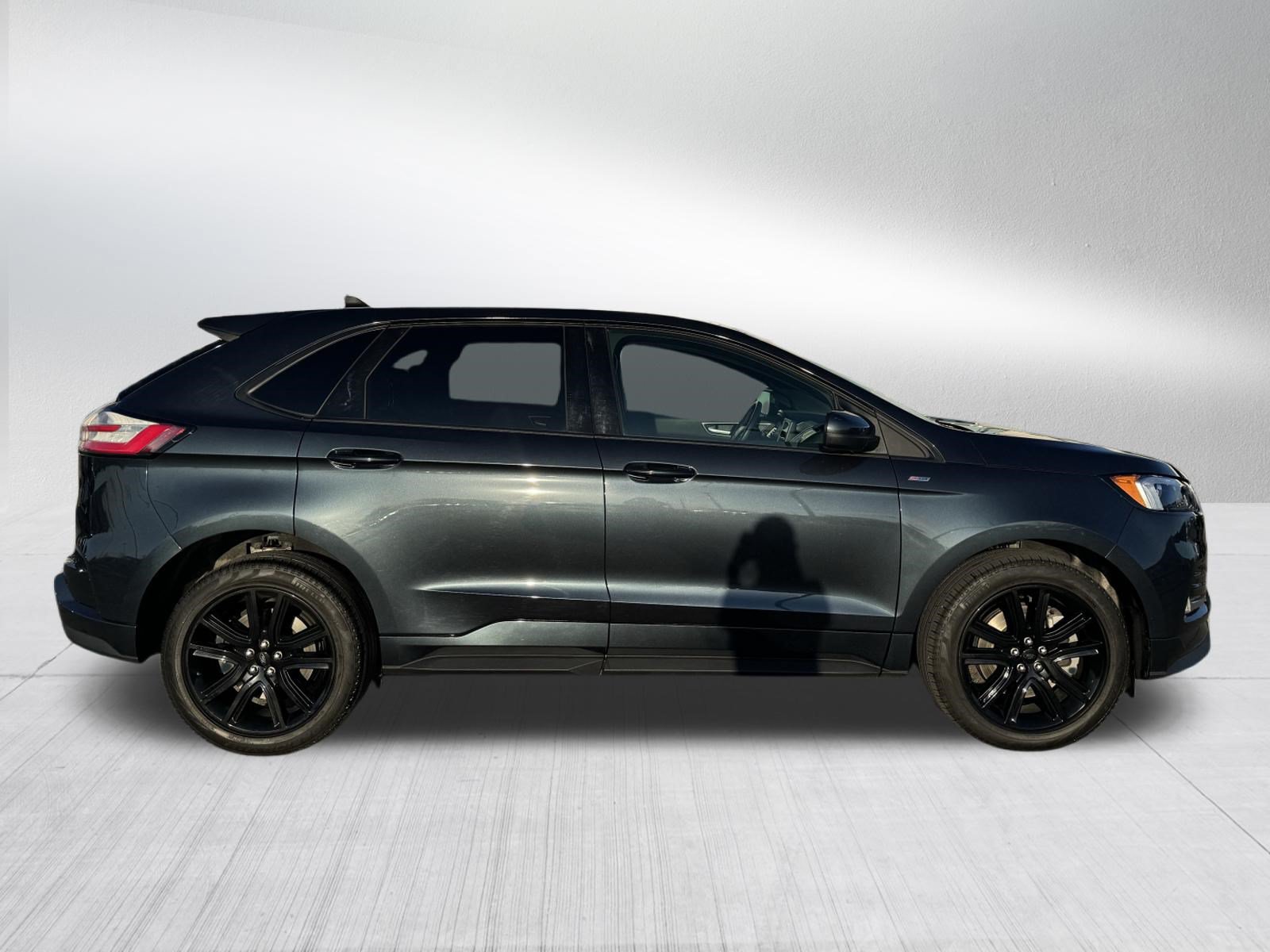 Certified 2024 Ford Edge ST-Line AWD/4WD image 8