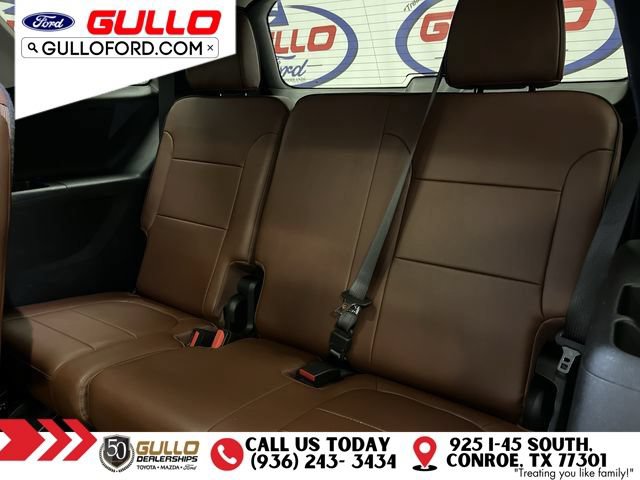 Used 2018 Chevrolet Traverse High Country w/ LPO, Cargo Package AWD/4WD image 16