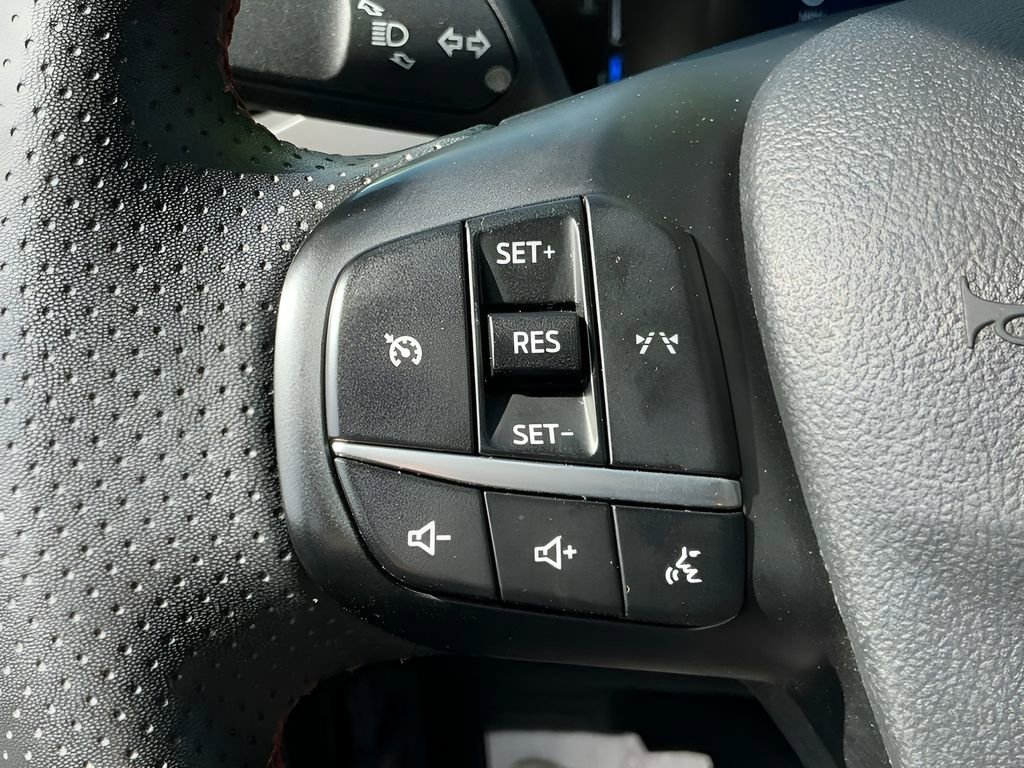 Certified 2024 Ford Escape ST-Line Select AWD/4WD image 22