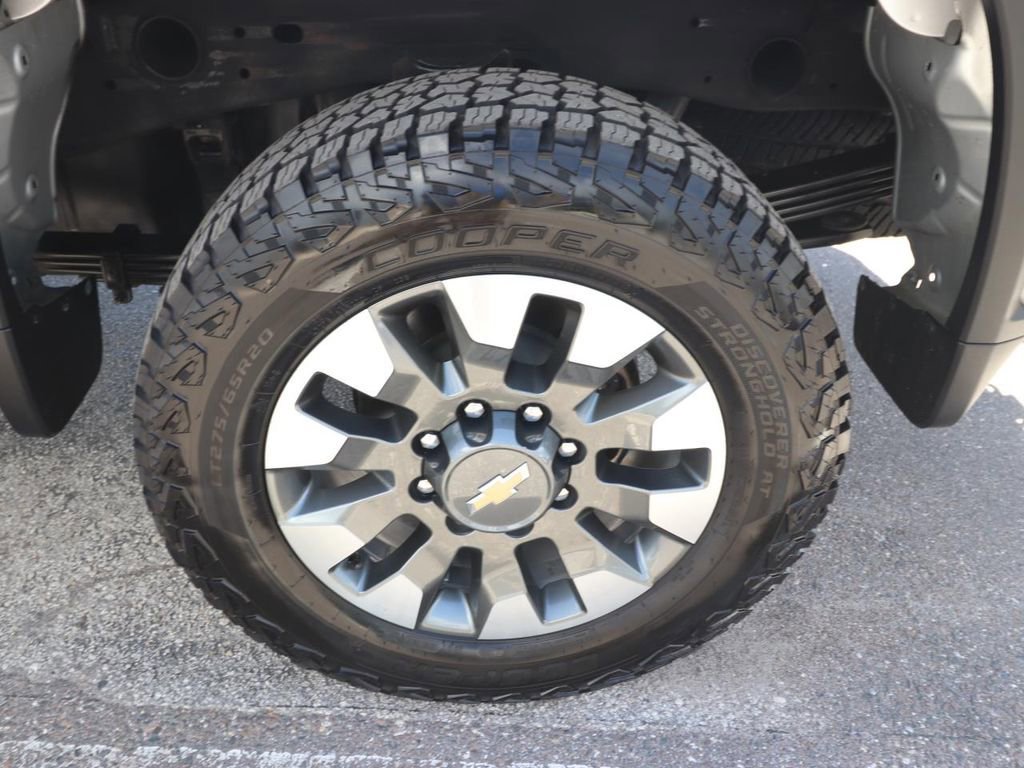 Used 2022 Chevrolet Silverado 2500 Custom w/ Custom Convenience Package image 17