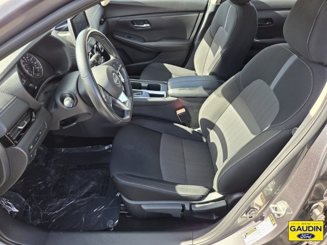 Used 2025 Nissan Sentra SV w/ All-Weather Package FWD image 11