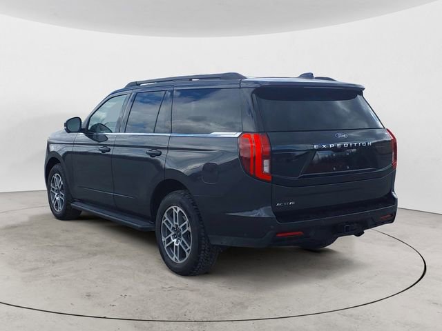 Certified 2025 Ford Expedition Active AWD/4WD image 3