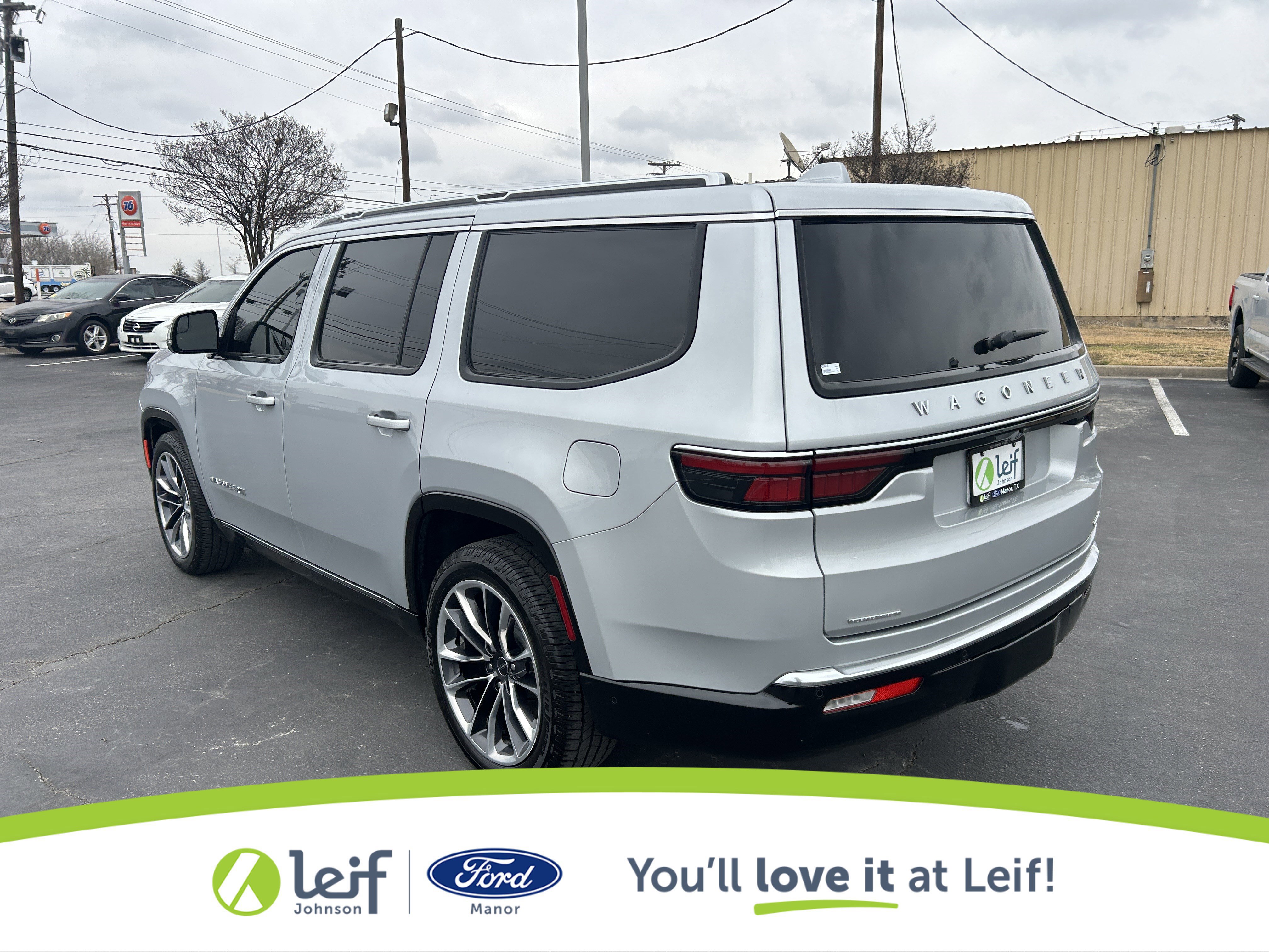 Used 2022 Jeep Wagoneer Series III w/ Premium Group I image 5